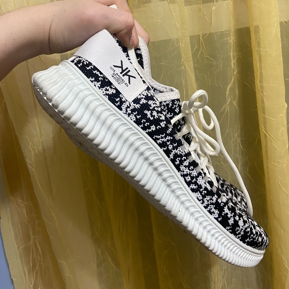 Kendal & Kylie shoes